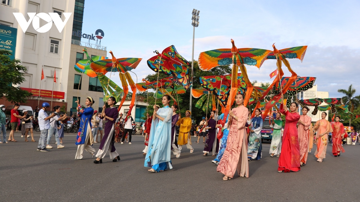 festival hue theo huong mo gan tinh cong dong hinh anh 6