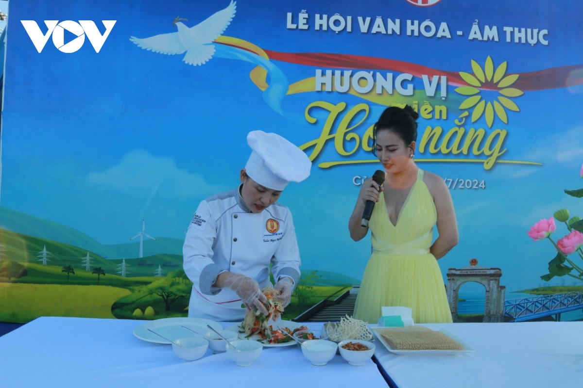 khong gian am thuc huong vi mien hoa nang chao mung le hoi vi hoa binh 2024 hinh anh 4